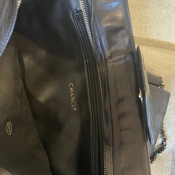 Vintage CHANEL Black Quilted Lambskin Shoulder Bag –  1980s .Authenticated. - Picture 3 of 6